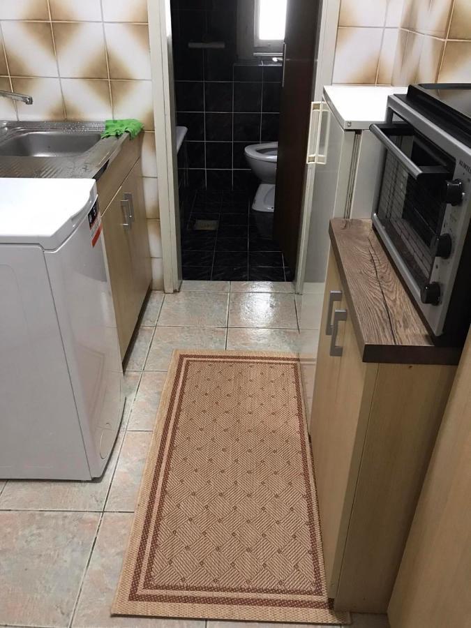 Center Studio Apartment Подгорица Екстериор снимка