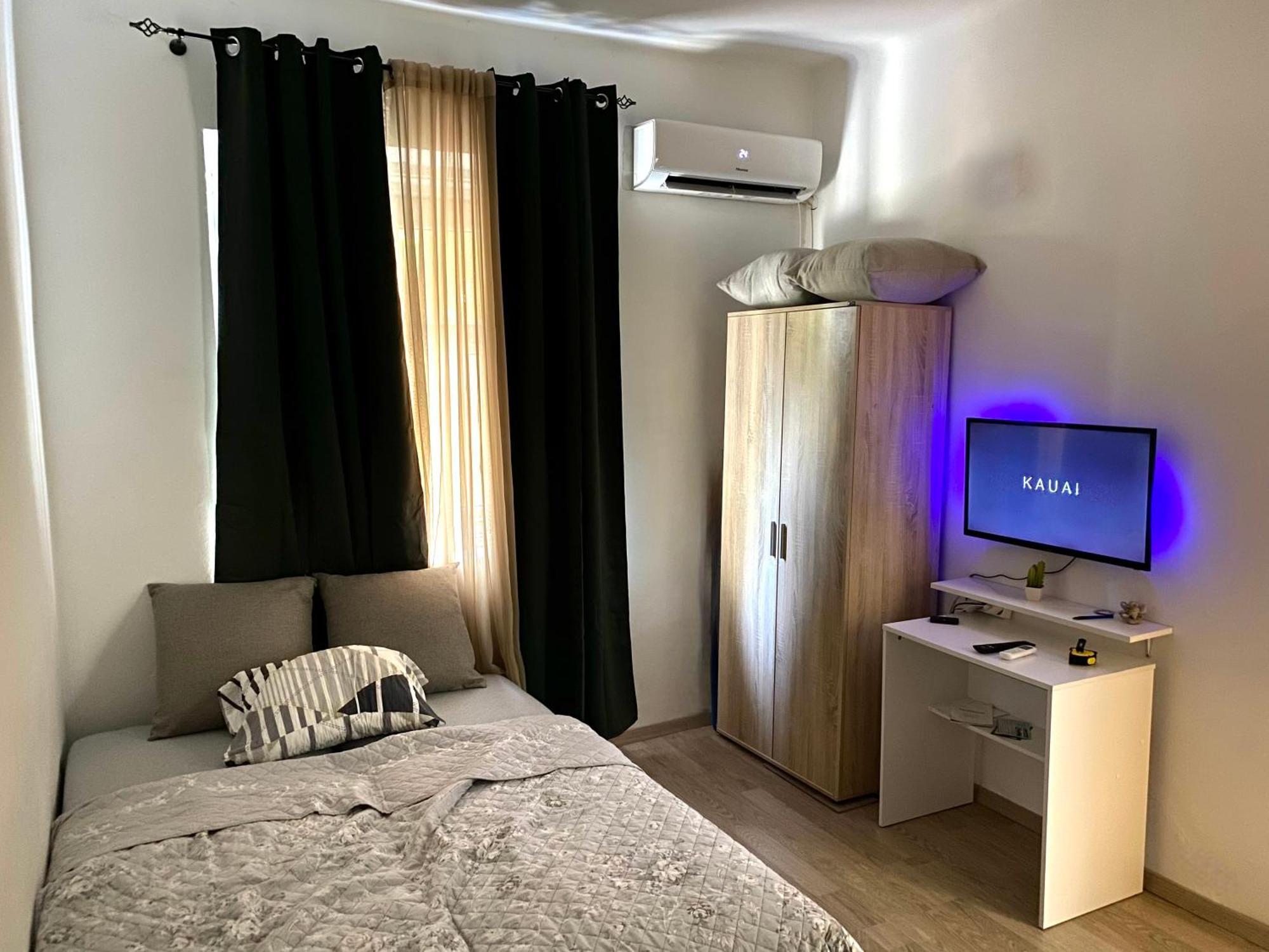 Center Studio Apartment Подгорица Екстериор снимка